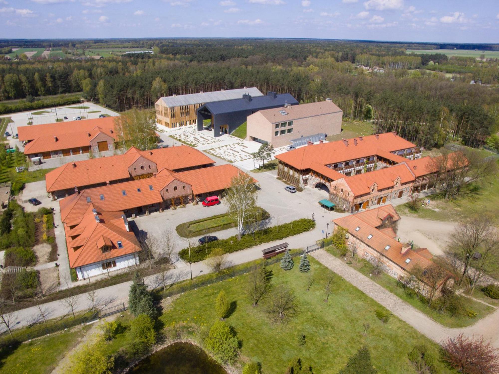 Hotel Skansen Conference&Spa Studzieniec Екстер'єр фото