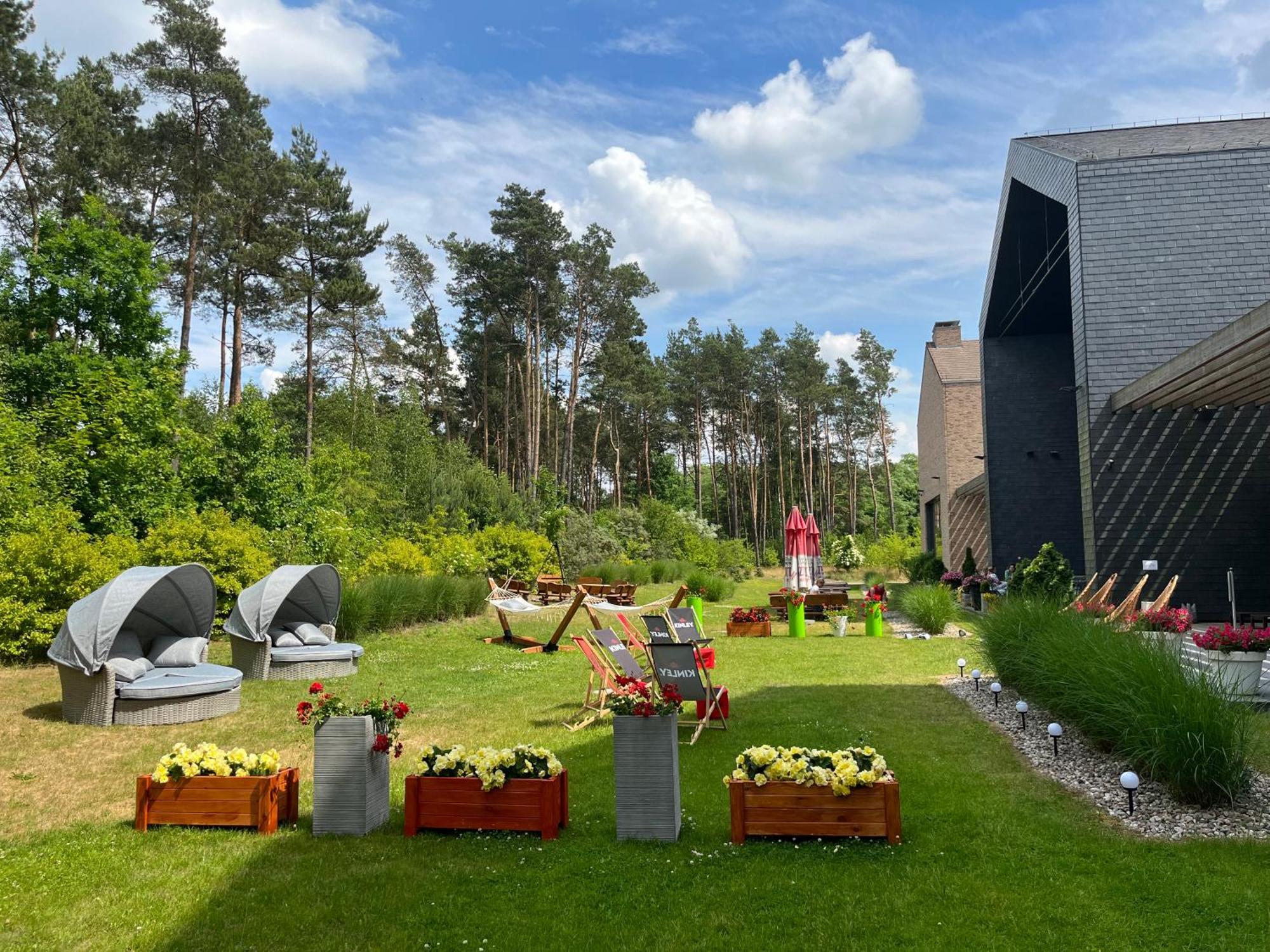 Hotel Skansen Conference&Spa Studzieniec Екстер'єр фото